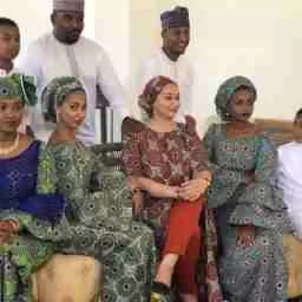 " Are You Still Beefing With Your Own Sisters": IG User Questions Rahma Indimi Absence In Family Photo